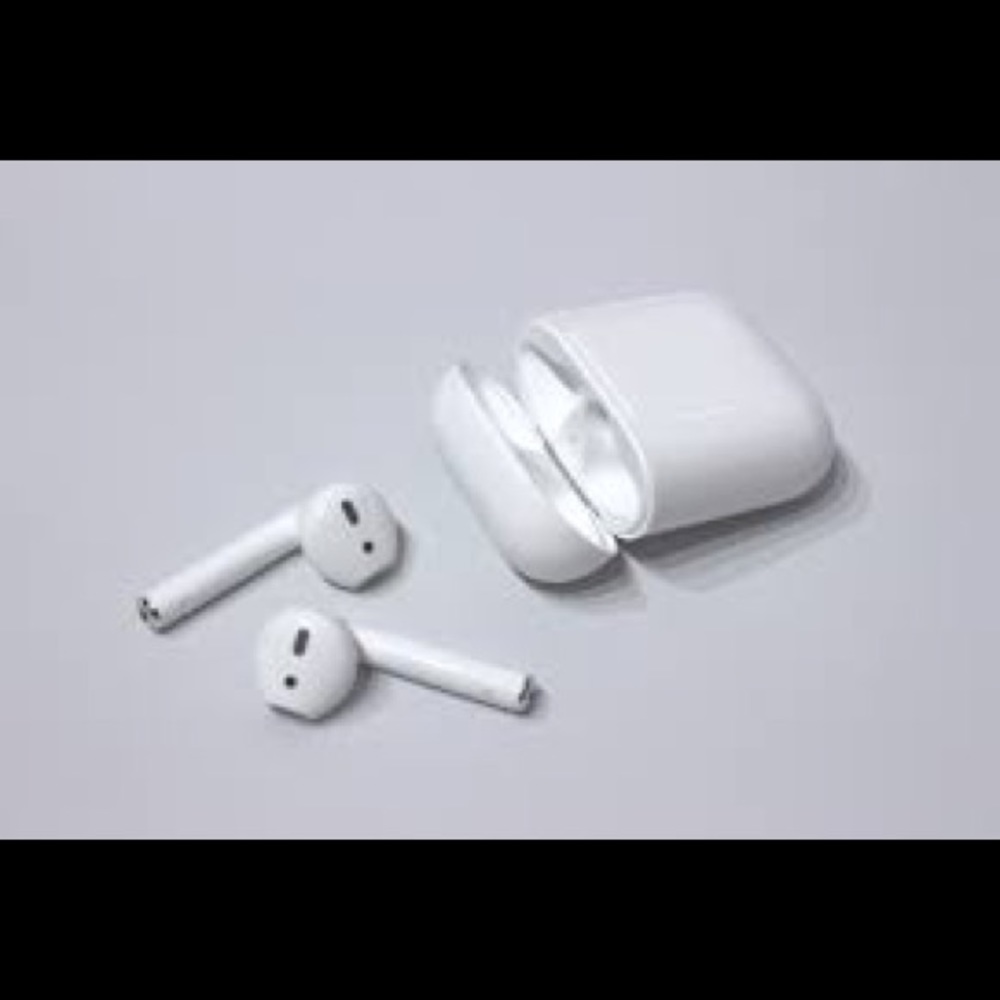 AirPods with NO wireless charging; With case